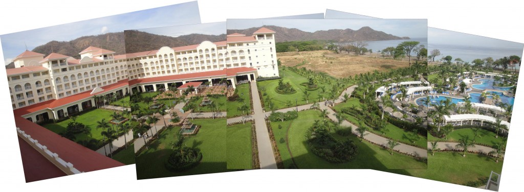 Panorama of Riu courtyard from above